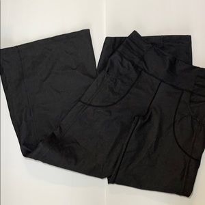 Lululemon Black wide leg pants two front pockets 8